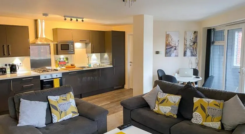 13 The Grosvenor, luxury flat, central Newmarket, - Image 1