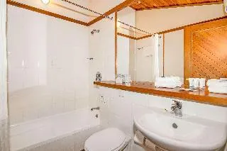 Quality Hotel Marlborough - Image 1