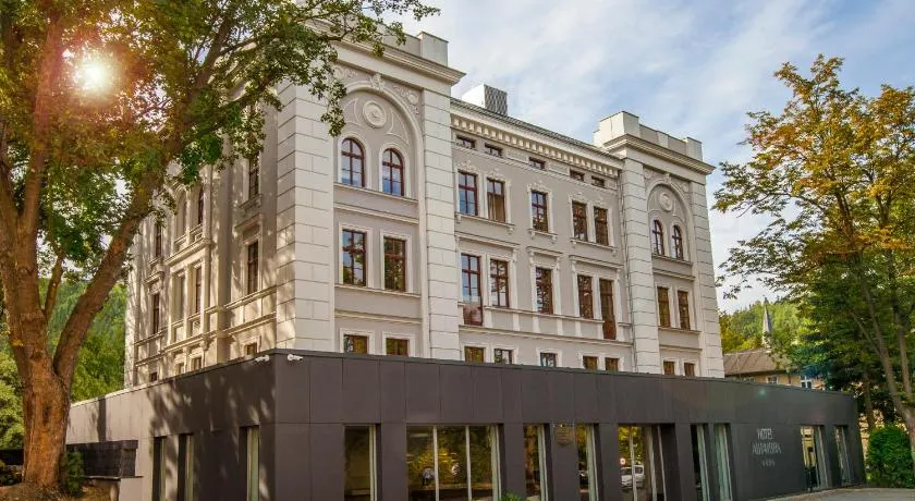 Hotel Alhambra - Image 1