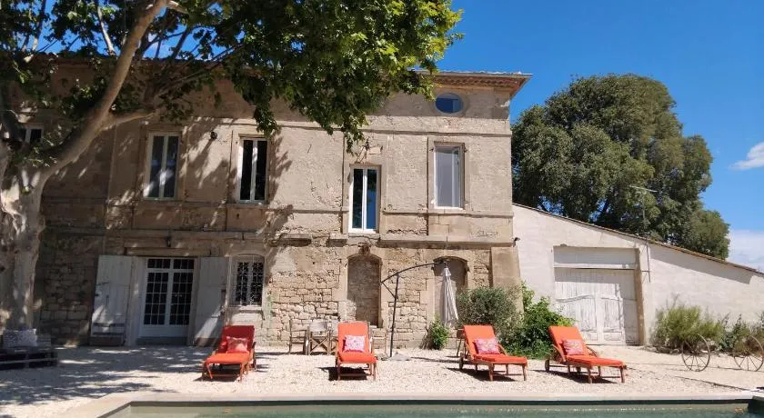 Ancien Couvent avec piscine entre Alpilles et Camargue pour 10 personnes - Image 1