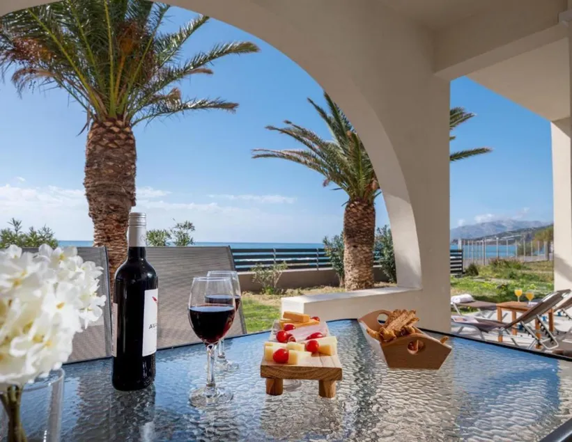 Atalanti Seaside Junior Suites, Beachfront - Image 1
