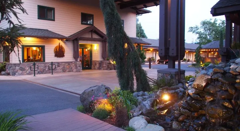 Redwood Hyperion Suites - Image 1