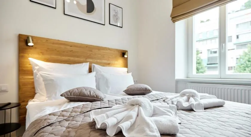 Residence 44 - Image 1