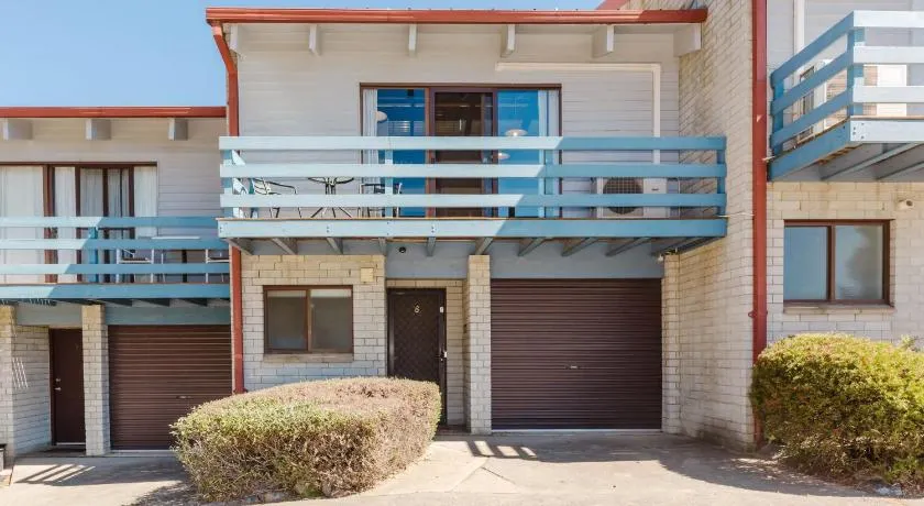 Alpha Centauri - 8 - 39 Gippsland Street - Image 1