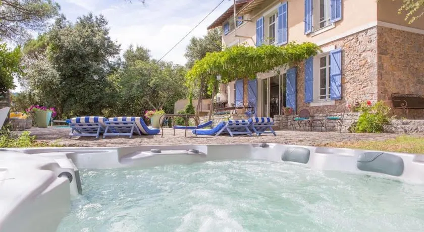 Villa Provençale avec 2 maisons d'amis ,piscine ,Jacuzzi ,vue mer - Image 1