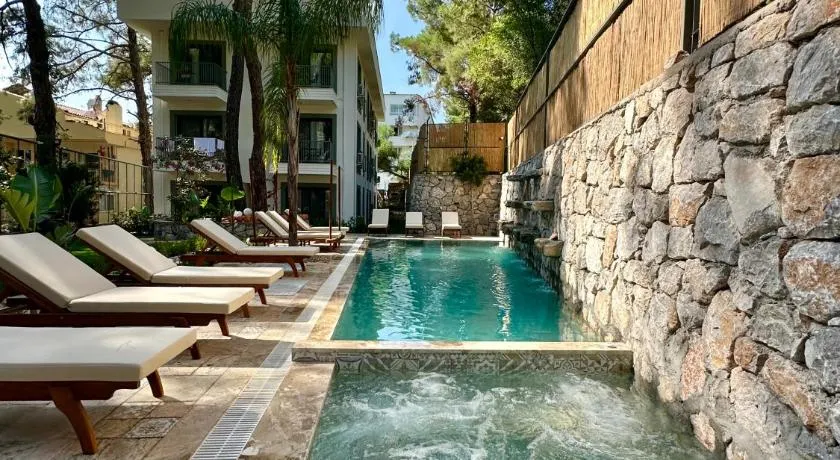 Esmahan Forest and Pool by Zehra Suites - Image 1
