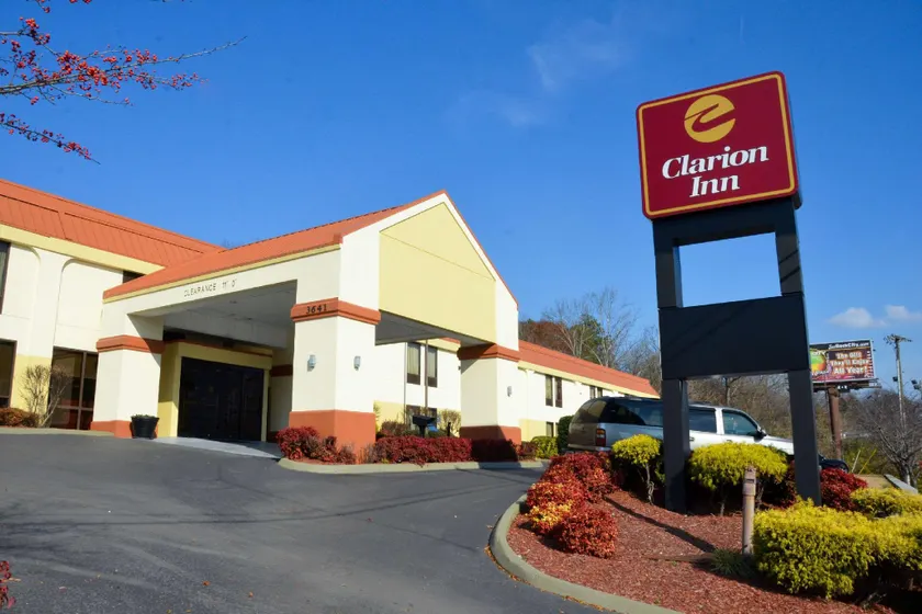 Clarion Inn near Lookout Mountain - Image 1