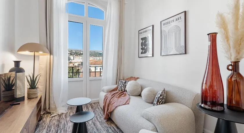 Nice Renting - BELLEVUE - Chic Elegant Refuge Residential Area Liberation - Image 1