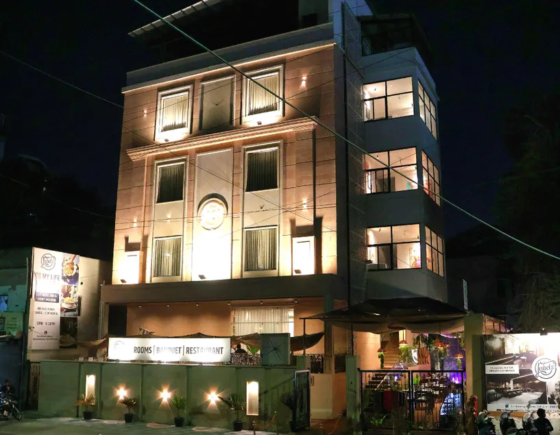 labels hotel - Image 1