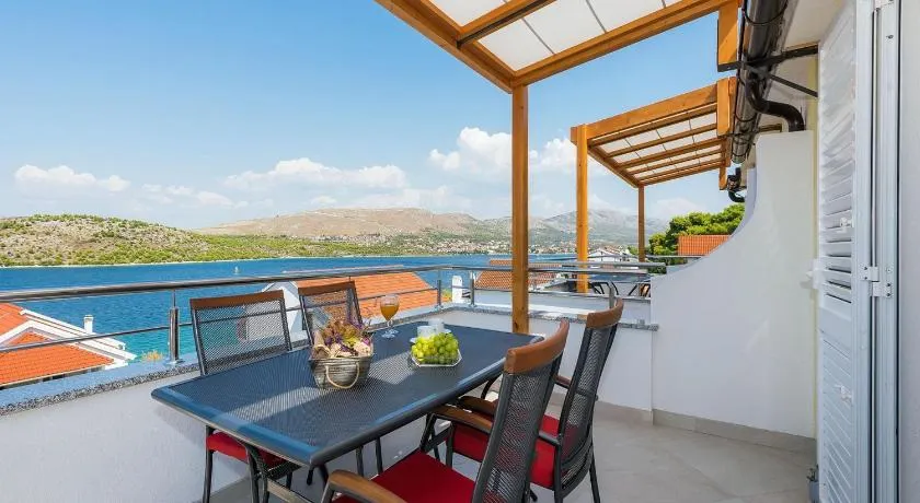 Apartments Gulin - Image 1