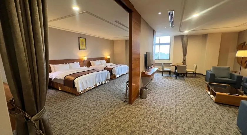 Jade Garden Hotel - 翠華會館 - Image 1