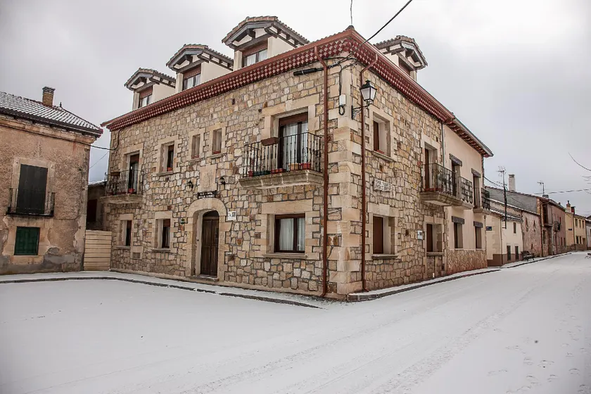 Casa Rural Castillo Diempures - Image 1