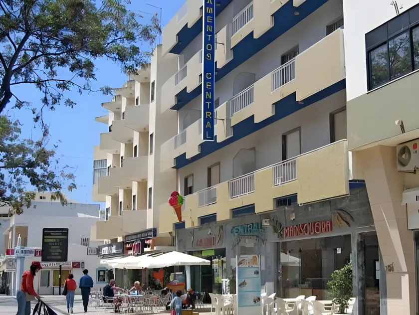 Apartamentos Central - Image 1
