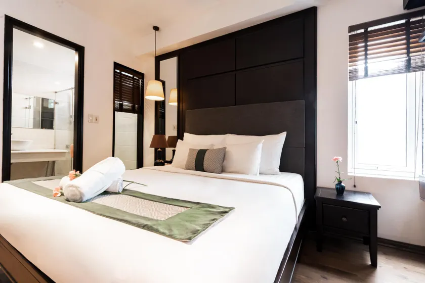 Hanoi Center Silk Charming Hotel & Travel - Image 1