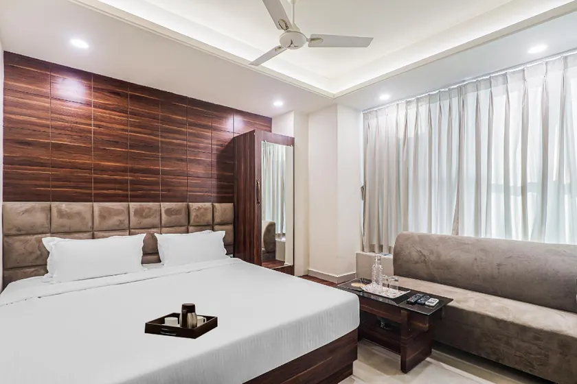 Super Townhouse Marina - Image 1
