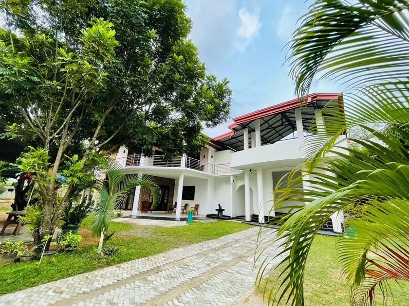 White Win Villa - Image 1