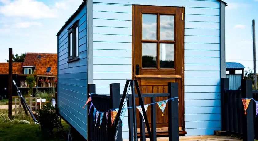 Hunstanton Beachside Glamping - Shepherd Huts & Bell Tents Dog Friendly - Image 1