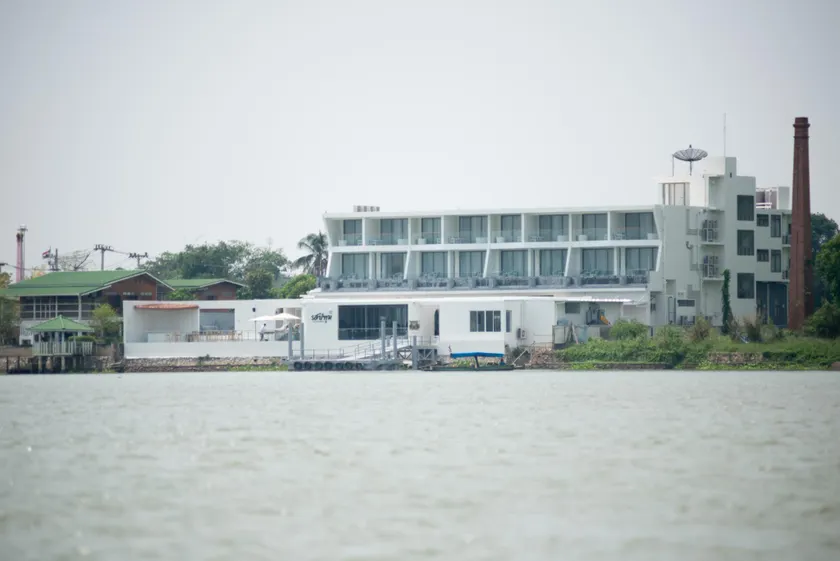 River View Pathum Hotel and Residence - Image 1