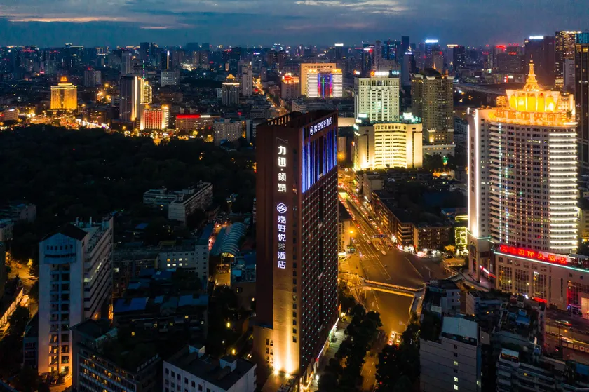 Jaho Yuetmei Hotel Chengdu Tianfu Square - Image 1