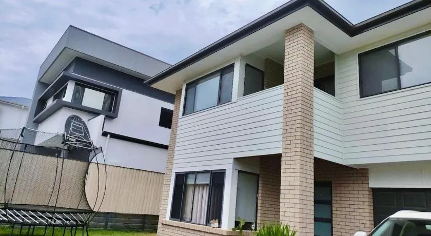 Modern Retreat by Underwood market&51 Area - Image 1