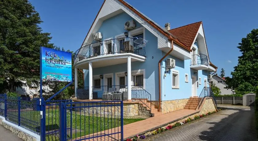 Kék Lagúna Vendégház - Image 1
