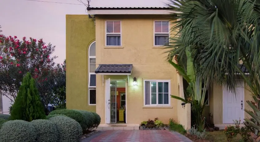 Country Club Comfort - Image 1