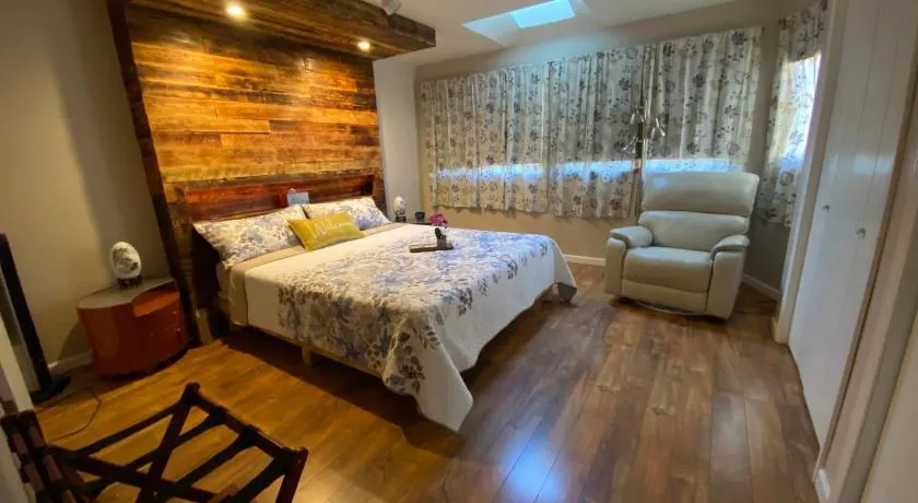 Trinity Escapes - Two Bedroom two bathroom full Apartment near airport - Image 1