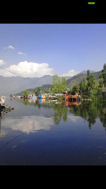 Budshah Palace House Boat - Image 1