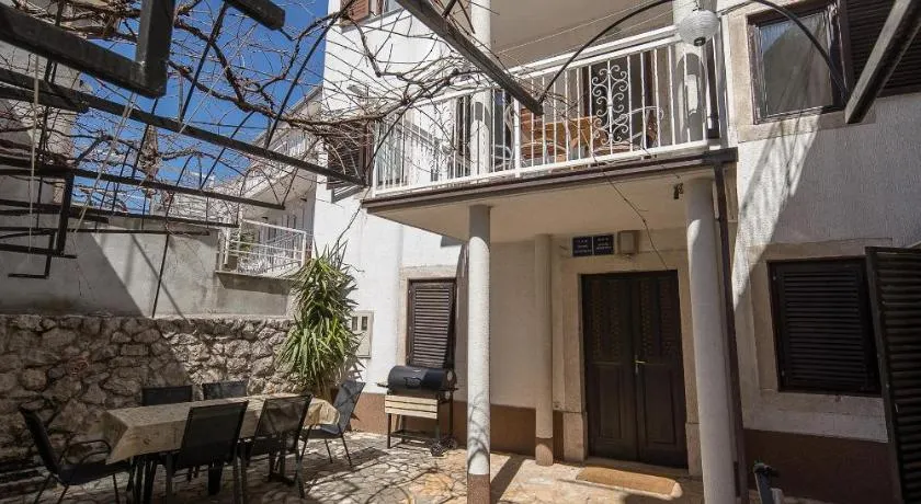 Apartmani Kristina - Image 1