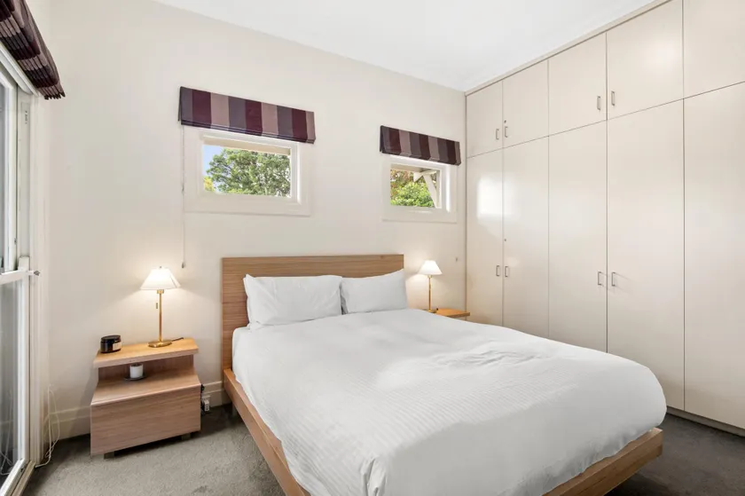 Wellness Escape: 1-Bed Home + Studio & Sauna - Image 1