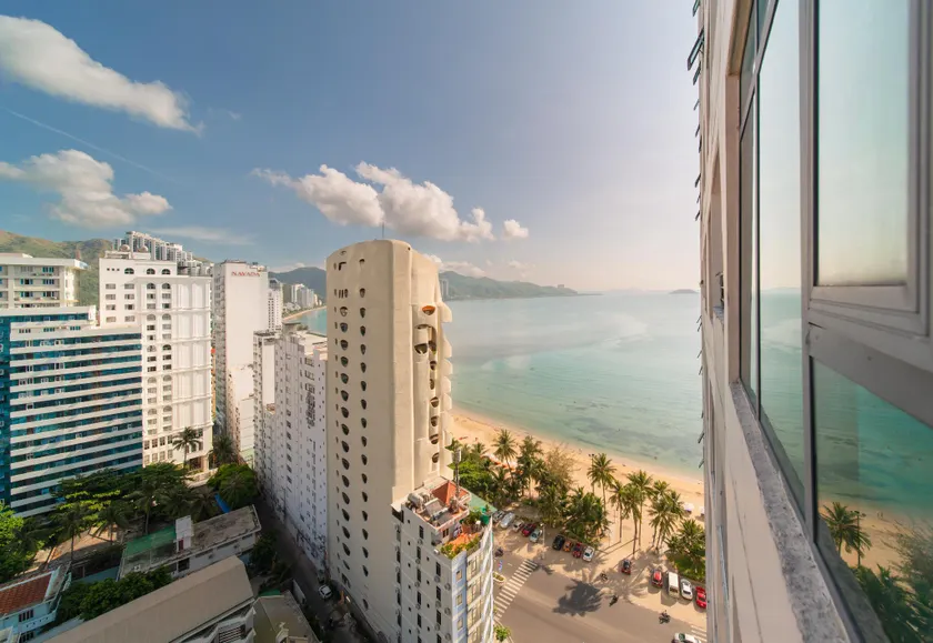 Oceanus MT Vien Trieu Thai Ha Hotel & Apartment - Image 1