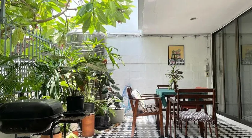 Pannarai's House - Image 1