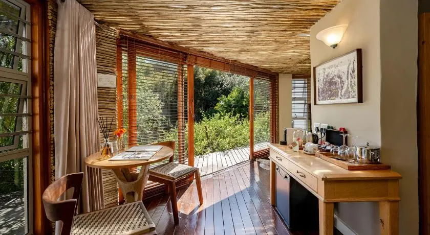 Camps Bay Retreat Hotel - Image 1
