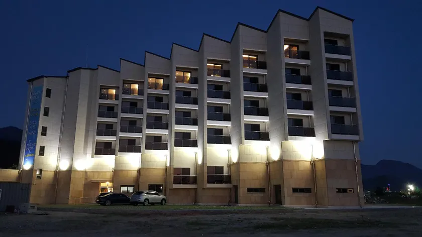 CozyCove Boutique Hotel - Image 1