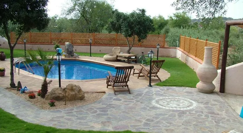ADDISORA B & B med swimmingpool - Image 1