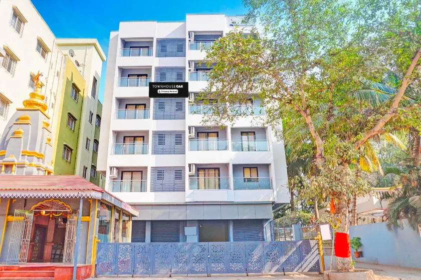 Townhouse Oak Pune Future Towers - Image 1