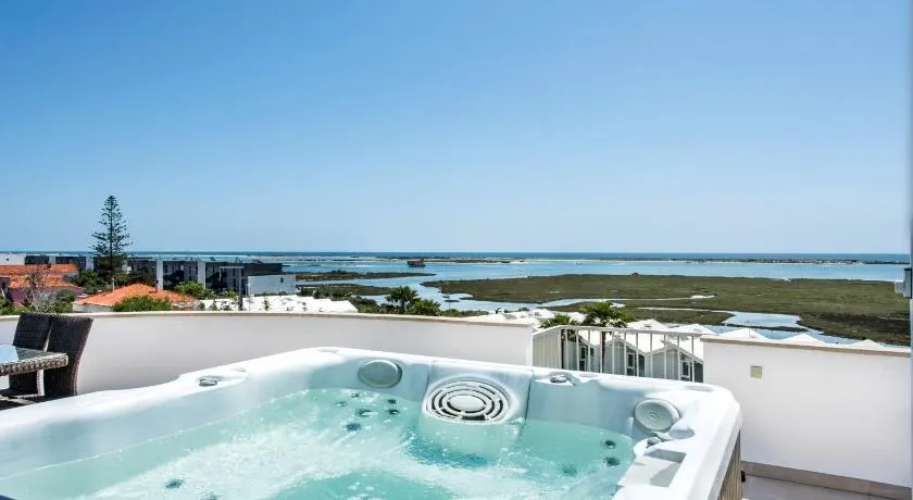 270 SQM - Pérola Da Fuseta - Pool & Jacuzzi - Terrace sea view - Image 1