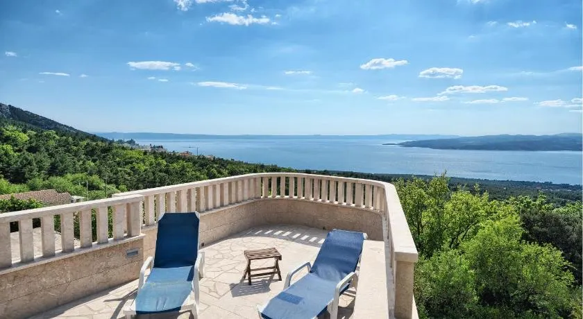 Cozy Home In Bast With Jacuzzi - Image 1