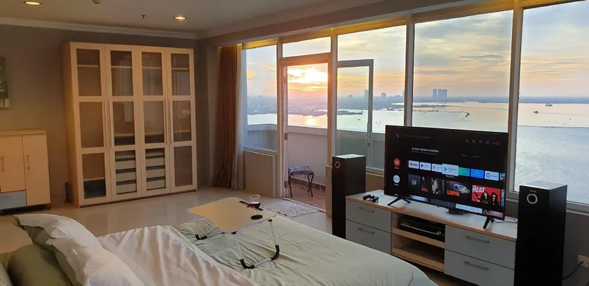 Sea View Service Apartment with balcony - Image 1