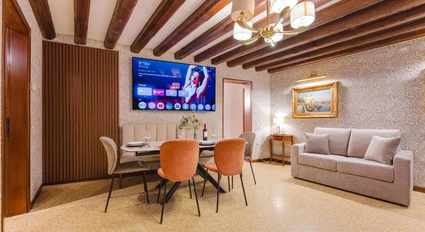Venice Royal Residence - 5 min from Train Station & Private Parking - Image 1