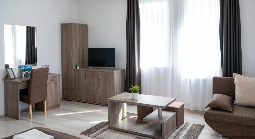 M&F Apartman - Image 1
