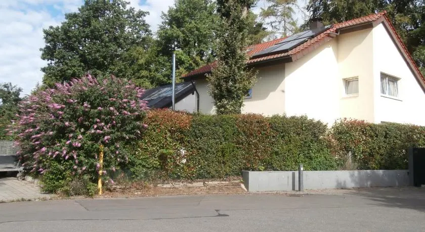 schöne Wohnung nahe Messe Stuttgart und Flughafen für 1-4 Businessgäste - Image 1