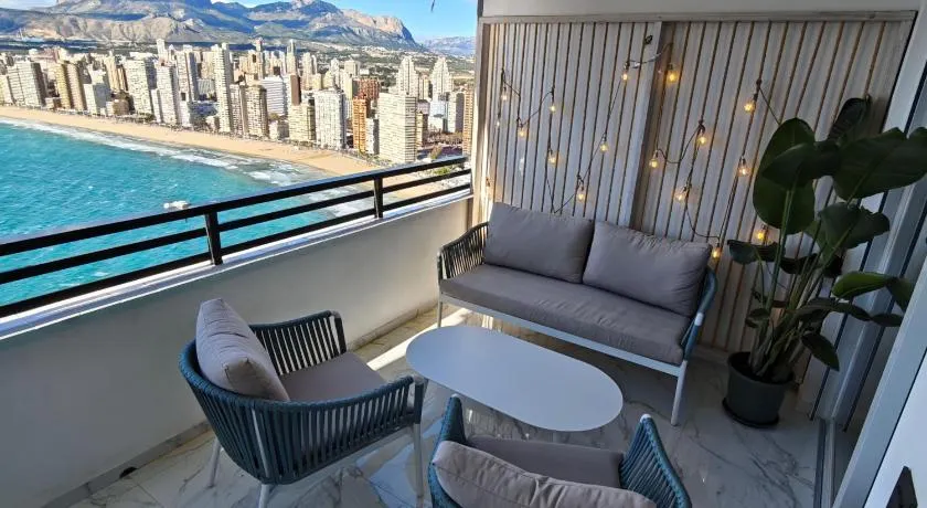 Sea&Skyline Suites Benidorm - Image 1