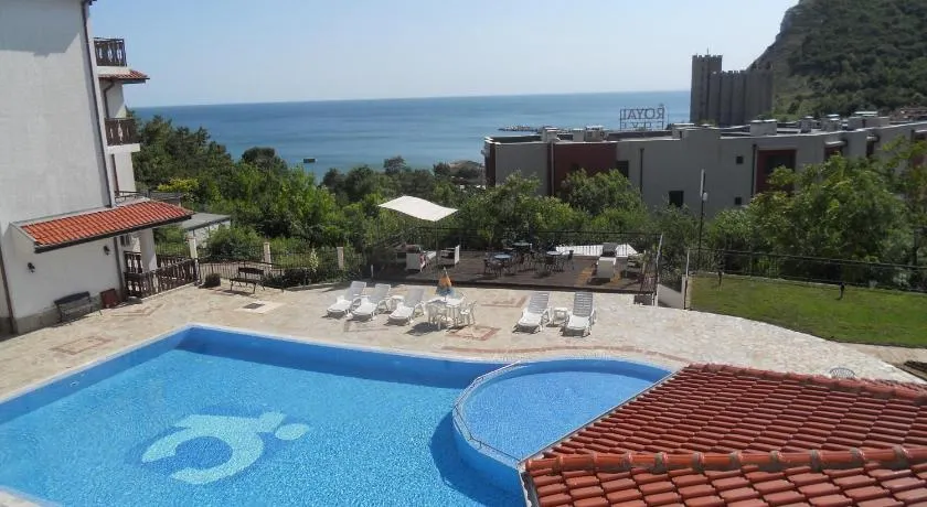 Kavarna Paradise Apartments - Image 1