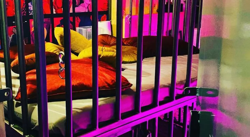 Secret Room votre LOVE ROOM coquine et insolite en espace privatif a Tournai - Image 1