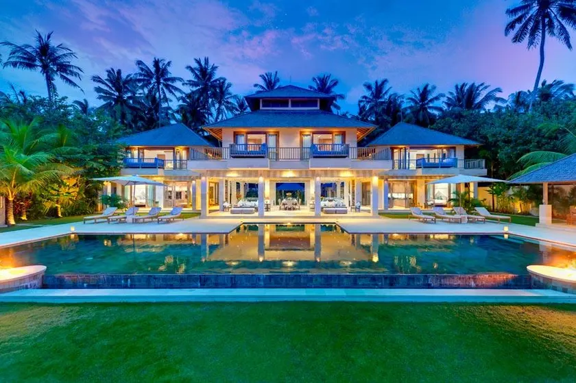 Siri Mendira Beach Villas - Image 1