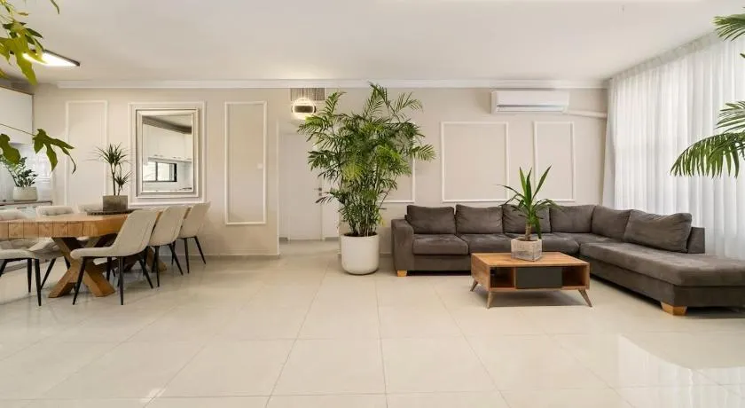 Family apartment by the sea - Image 1