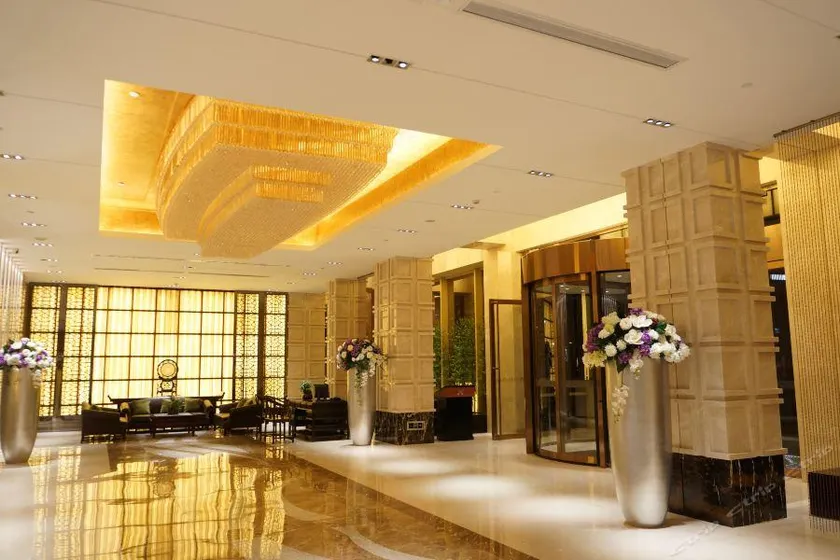 Hotel New Century - Image 1