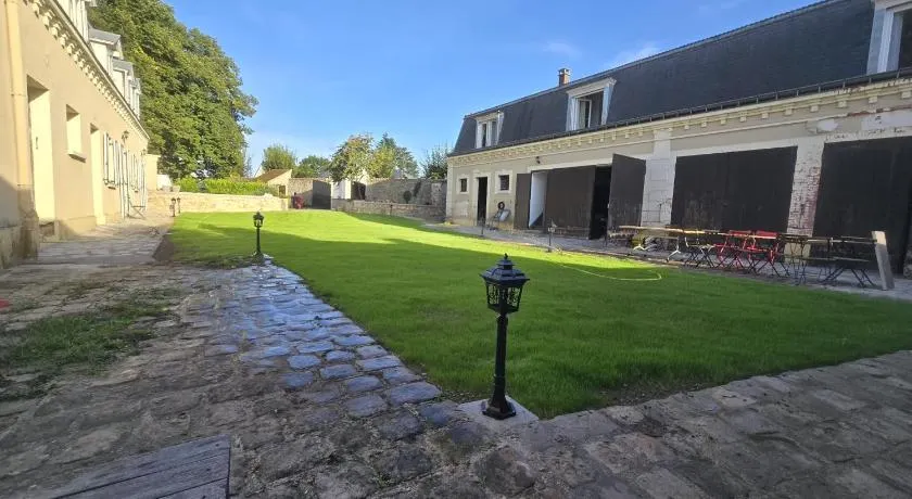 L'ancienne ferme du château entre Paris et Disney - Image 1