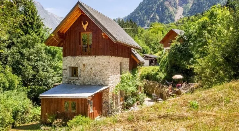 Ecrins Lodge - Image 1